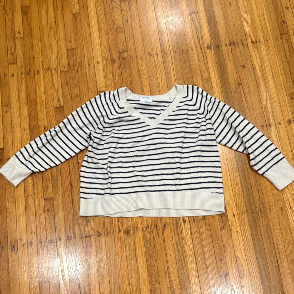 Old Navy Striped V-Neck Sweater